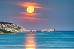 z4077 The Setting Strawberry Supermoon over the Needles