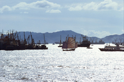 KM-131 Junk with lighters & Shipping in Western harbour - 1976