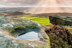 On Stanage Edge (1)