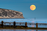 z2972 Supermoon over Sandown Bay