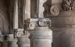 Santo Domingo, cloister ambulatory, pillar capitals