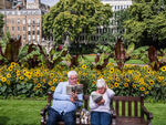 Couple Reading London 2016
