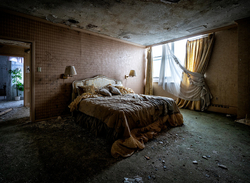 Abandoned Resort | Presidential Suite
