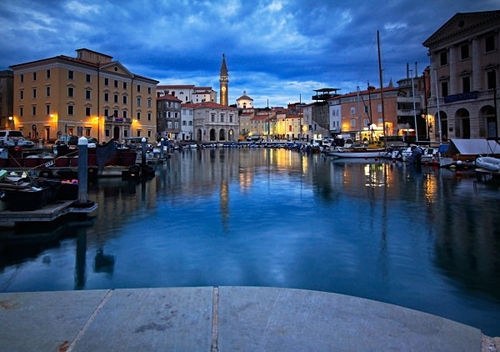 [align=center][size=12][b]Piran Dawn[/b][/size]

An early morning alarm woke me to get up for the sunrise in the pi…