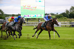 110626-Race 6-Uppercase-5425