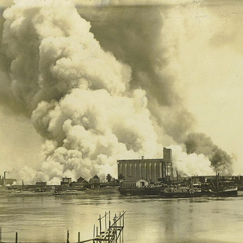 A view front Straight Shore on 22 June 1931, and as a waterfront fire is in progress. It would completely destroy th…