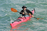 150808 PINK CANOE IN COWES WT7A0174