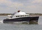 140504 TOP CAT LAGOON POWER 43 WT7A0405