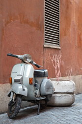 Vespa Roma II