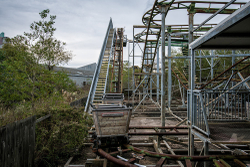 Abandoned Six Flags (New Orleans, LA) | Muskrat Scrambler Ride