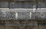Façade portal, cornice relief