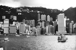 KMBW-11 Hong Kong central with Junk - 1982