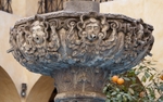 Cloister fountain wellspout