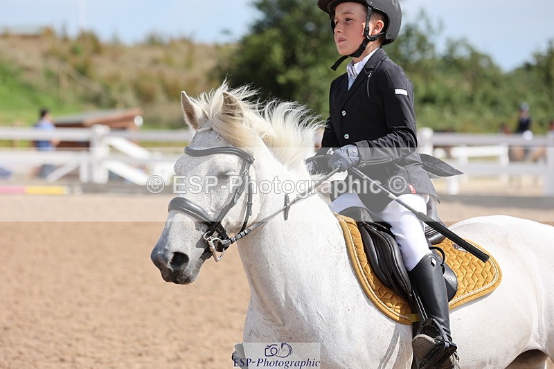 240629A-160115-07859 - Cls 13 Stepping Stones 128cm + 138cm