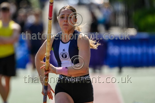 Age25SAT-926319 - Field Female Set Two