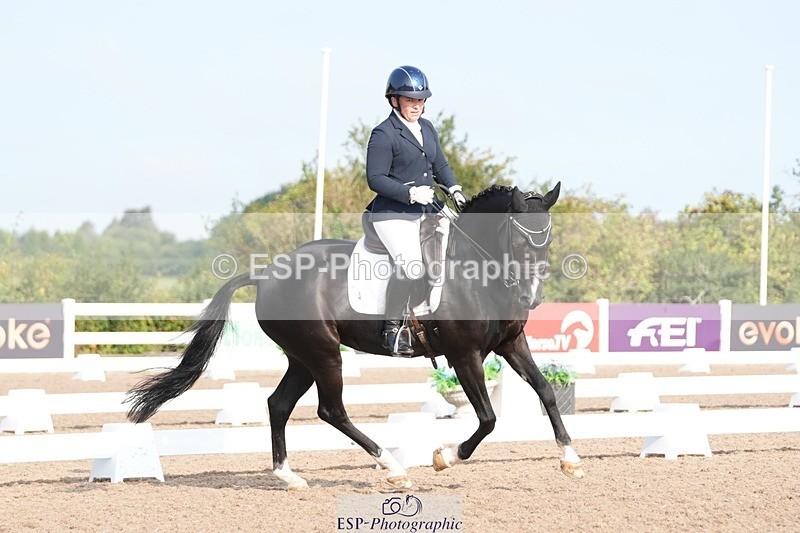 250815-090509-00013 - 004-Amy.CoxPretty.Picture