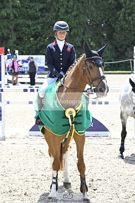 250525A-131553-17590 - Presentations Section B CCI 3 Star Long