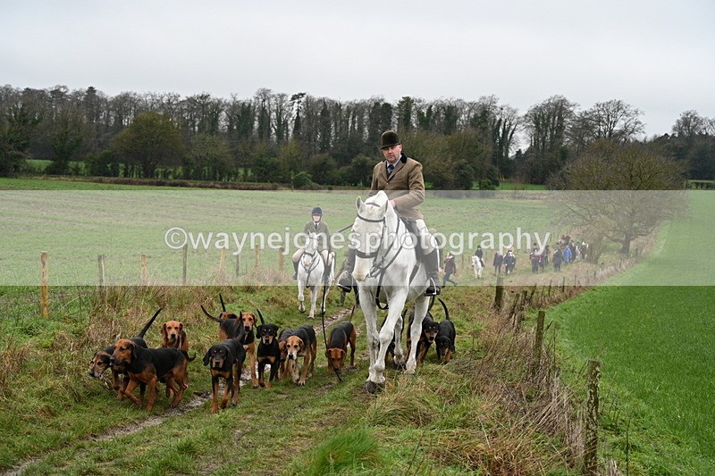 WJ7_9429 - Walk out..