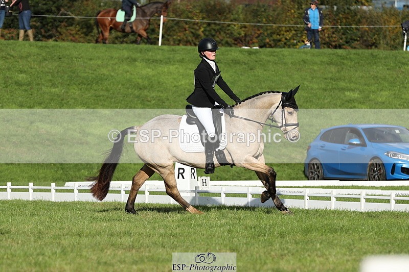 251024A-101218-07682 - D-342-Jessica.Saunders