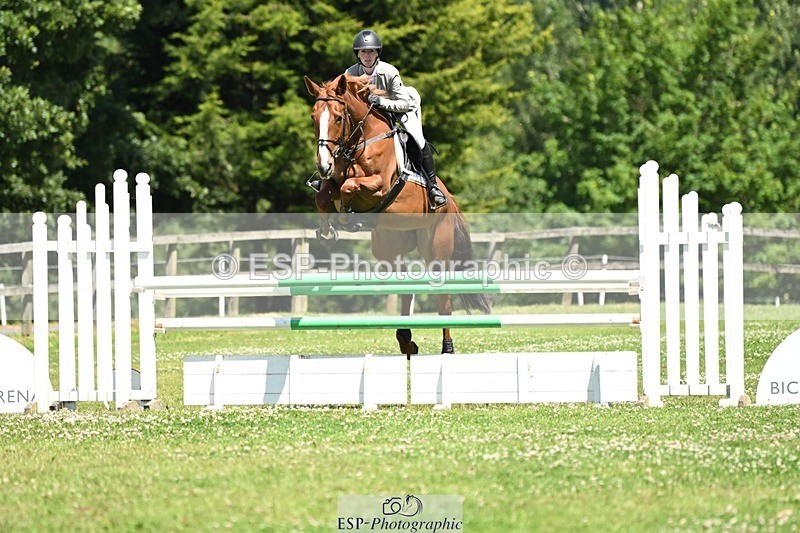 240706-120503-15098 - Cls 40 Newcomers