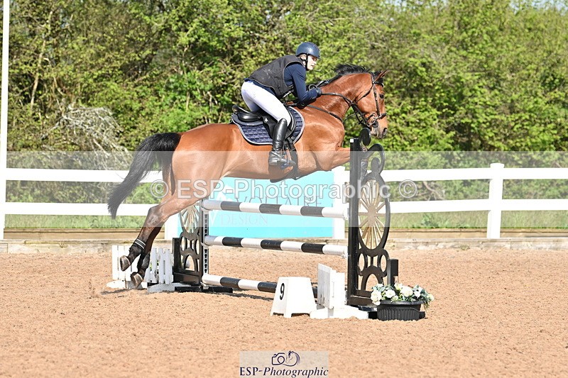 240509A-100519-00350 - Cls 1 British Novice and 90cm Open