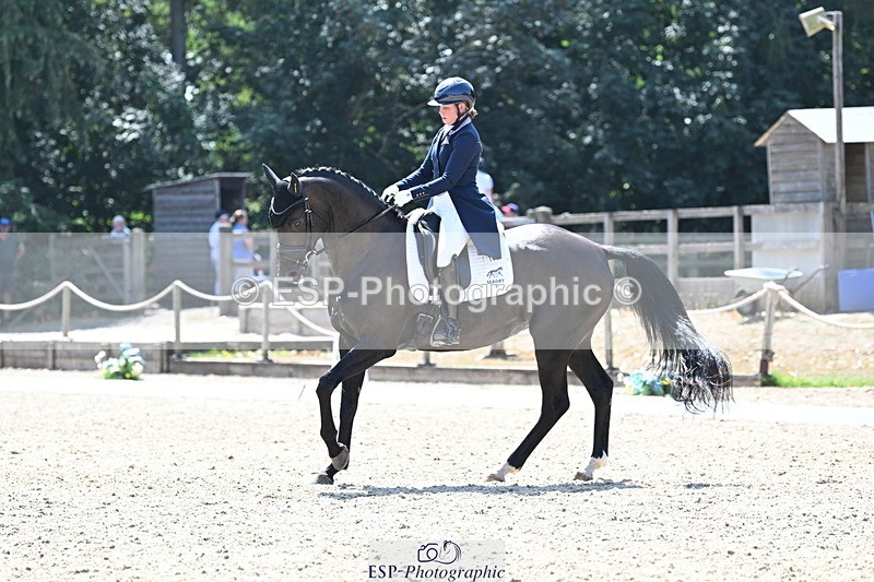 250810A-140123-07192 - 070-Abbie.NewburySeagry.Firstamour