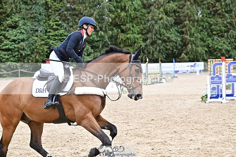 250524A-142109-12445 - D-468-Laura.Collett-LONDON.52