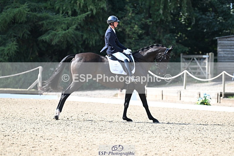 250810A-102740-05161 - 009-Ben.JamesClapton.Banks.Primadonna