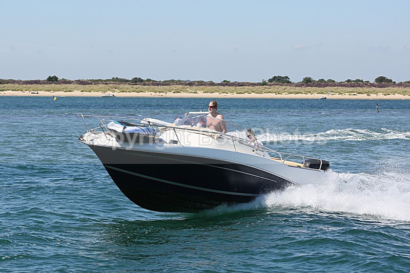 160830 IRIS - JEANNEAU Y92A8513 - Motorboats - Open