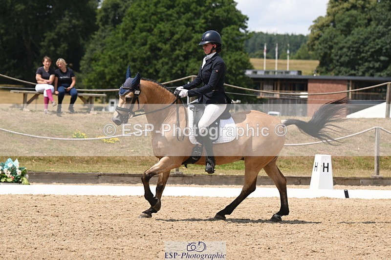 250719A-125731-05208 - 141-Chloe.Dunn-Towerhill.Shamie