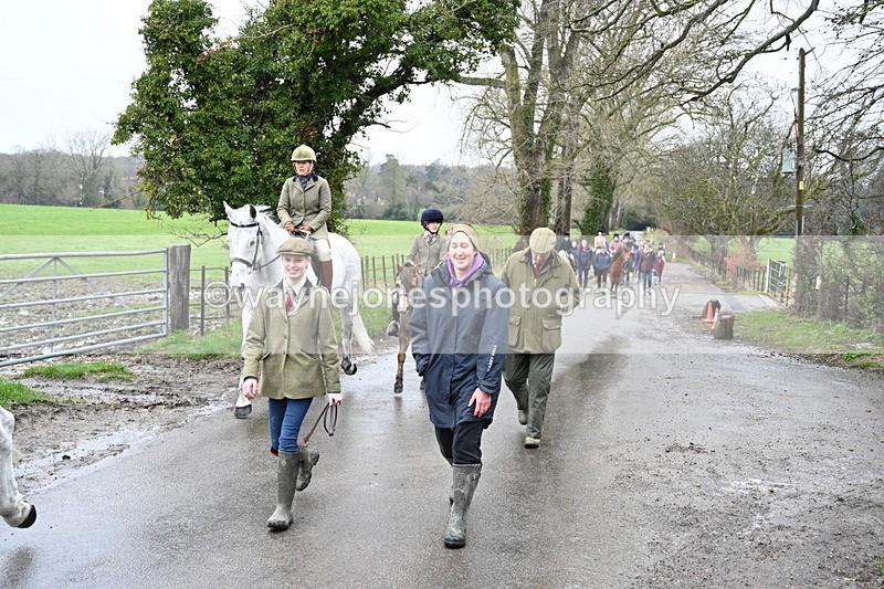 WJ7_9382 - Walk out..