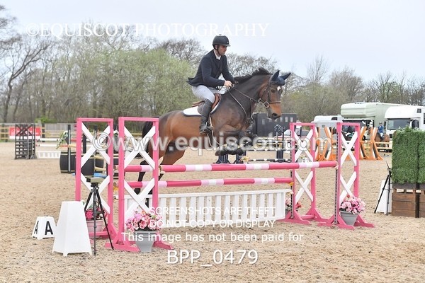 BPP_0479 - CLASS 4 FRI Senior Newcomers/ 1.10m Open