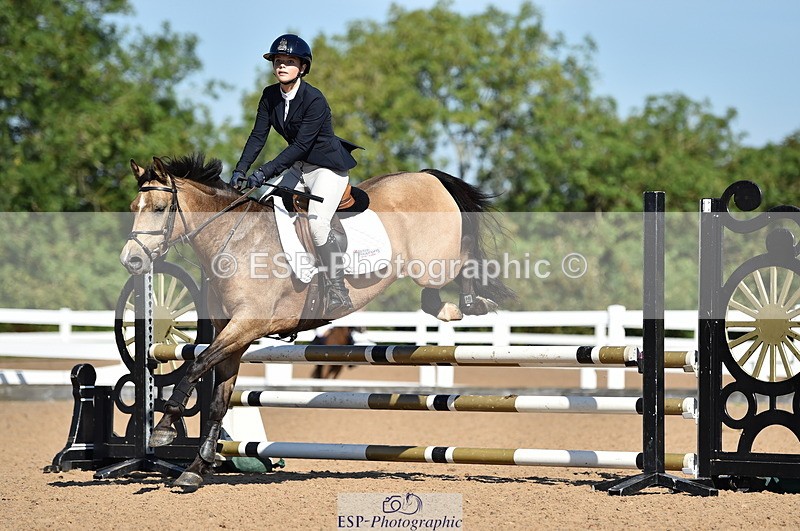 230903A-105048-04048 - Cls 18 Pony Brit Novice & 80cm Open