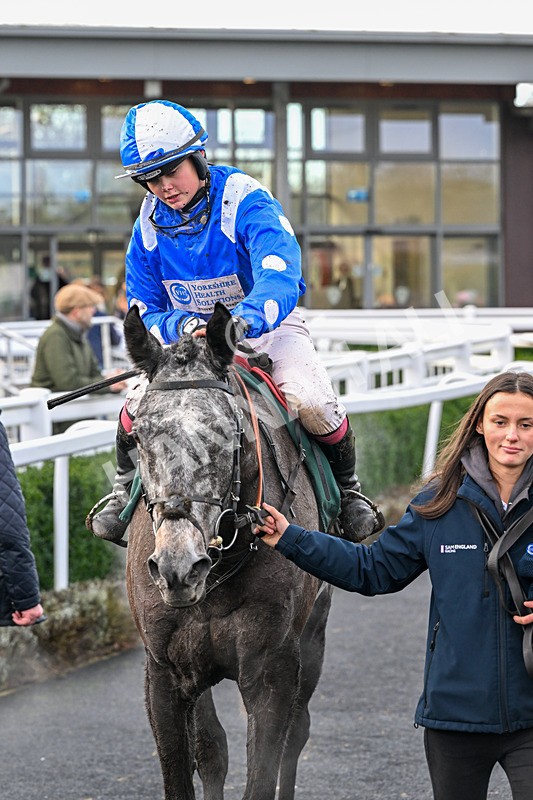 161225-Race 1-Born In The West-7957 - Race 1