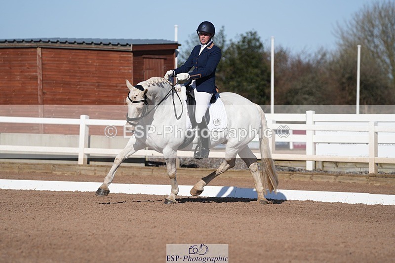 260214-113657-03700 - 025-Louisa.Julie.Brend