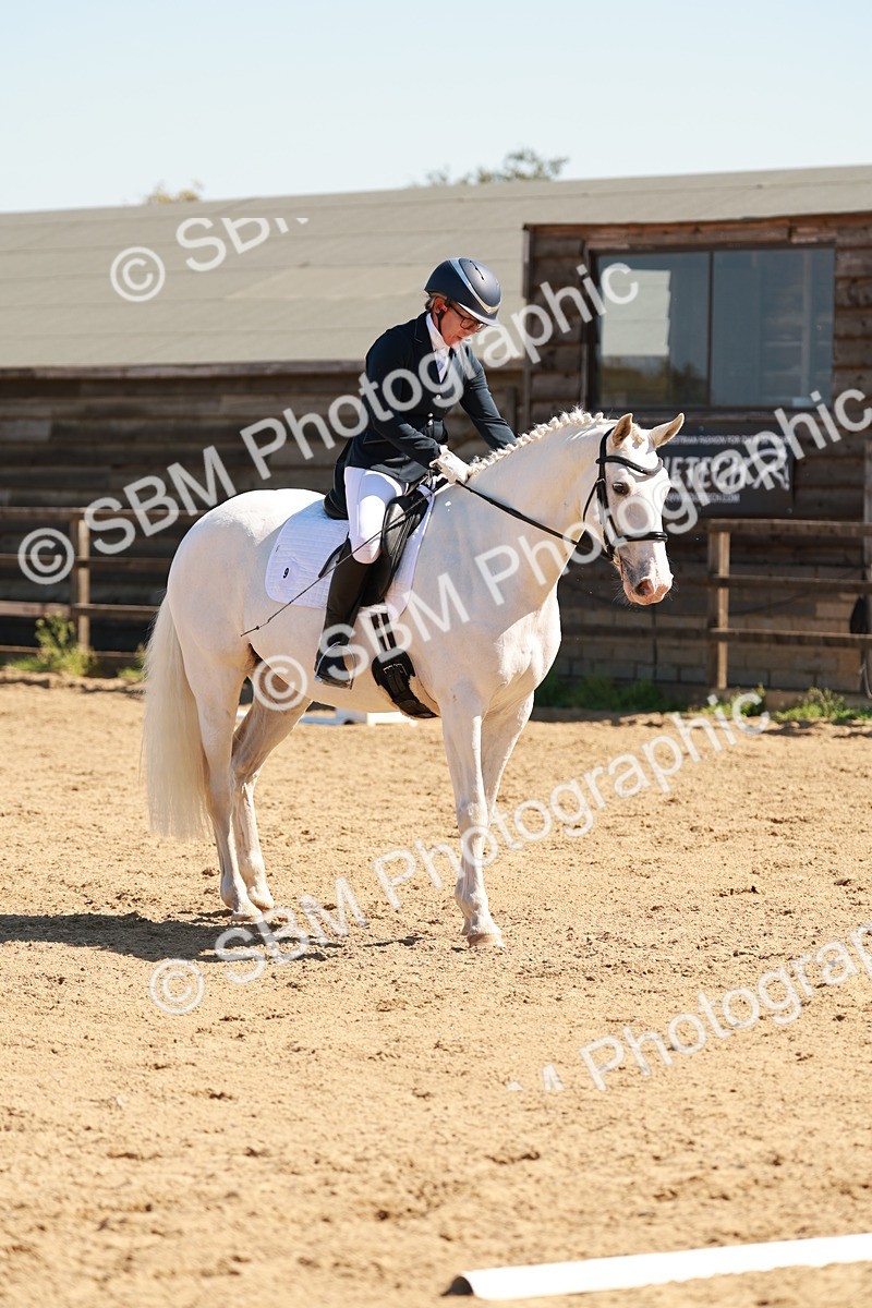 SBM_011140 - Class 6 - Novice 1