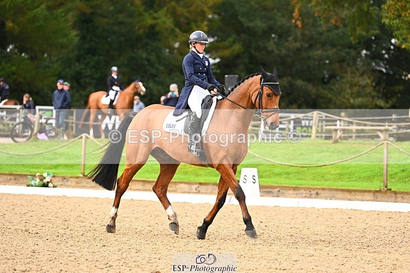 231021-095714-12922 - 330-TRINITY.THANKS.AWFULLY-Imogen.Gloag-DR