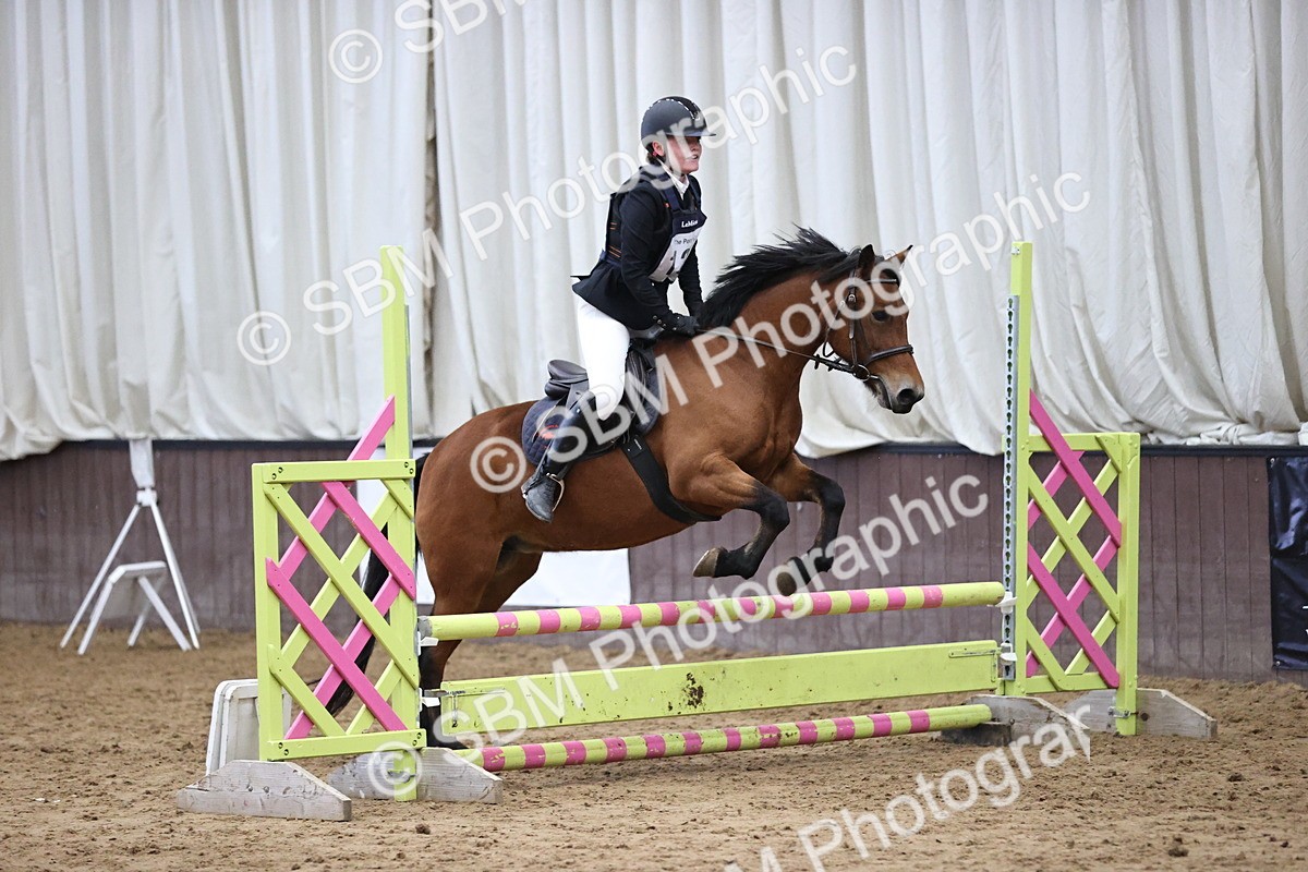 SBM_001462 - Class 5 - Henlow Veterinary Hospital 70cm