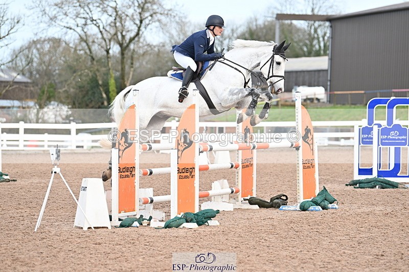 231209A-120906-01716 - Cls 12 Newcomers & 1.10m Open