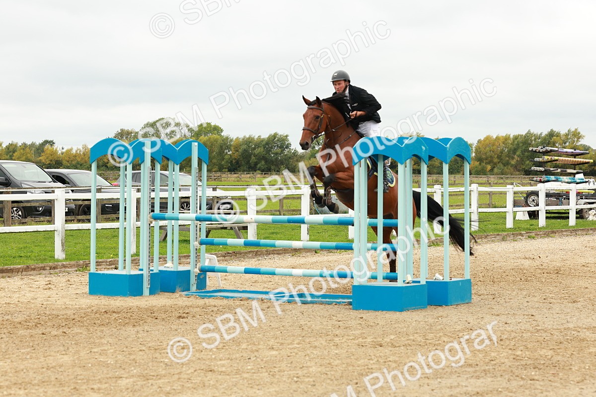 1I0A7877 - Class 4 - Senior Newcomers 1.10m