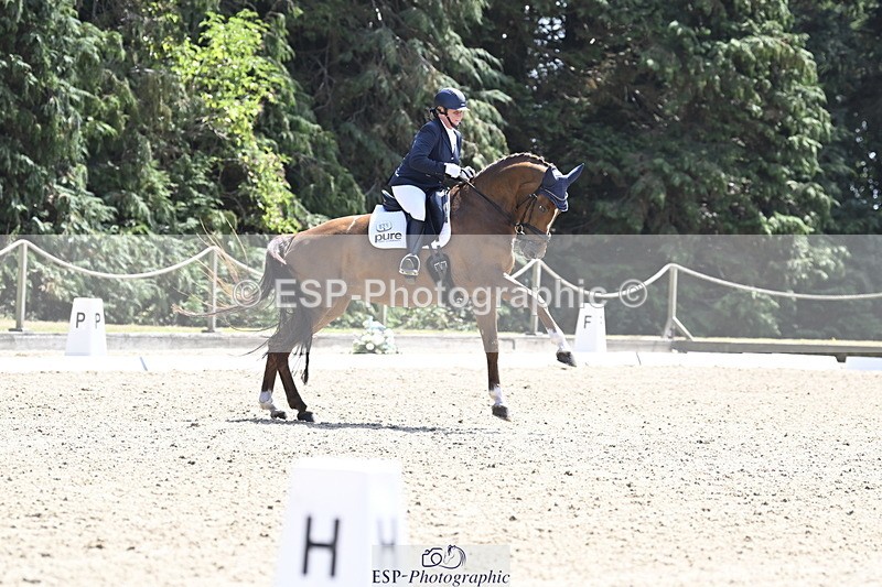 250810A-133551-06702 - 021-Caroline.HuntFancy.That.II
