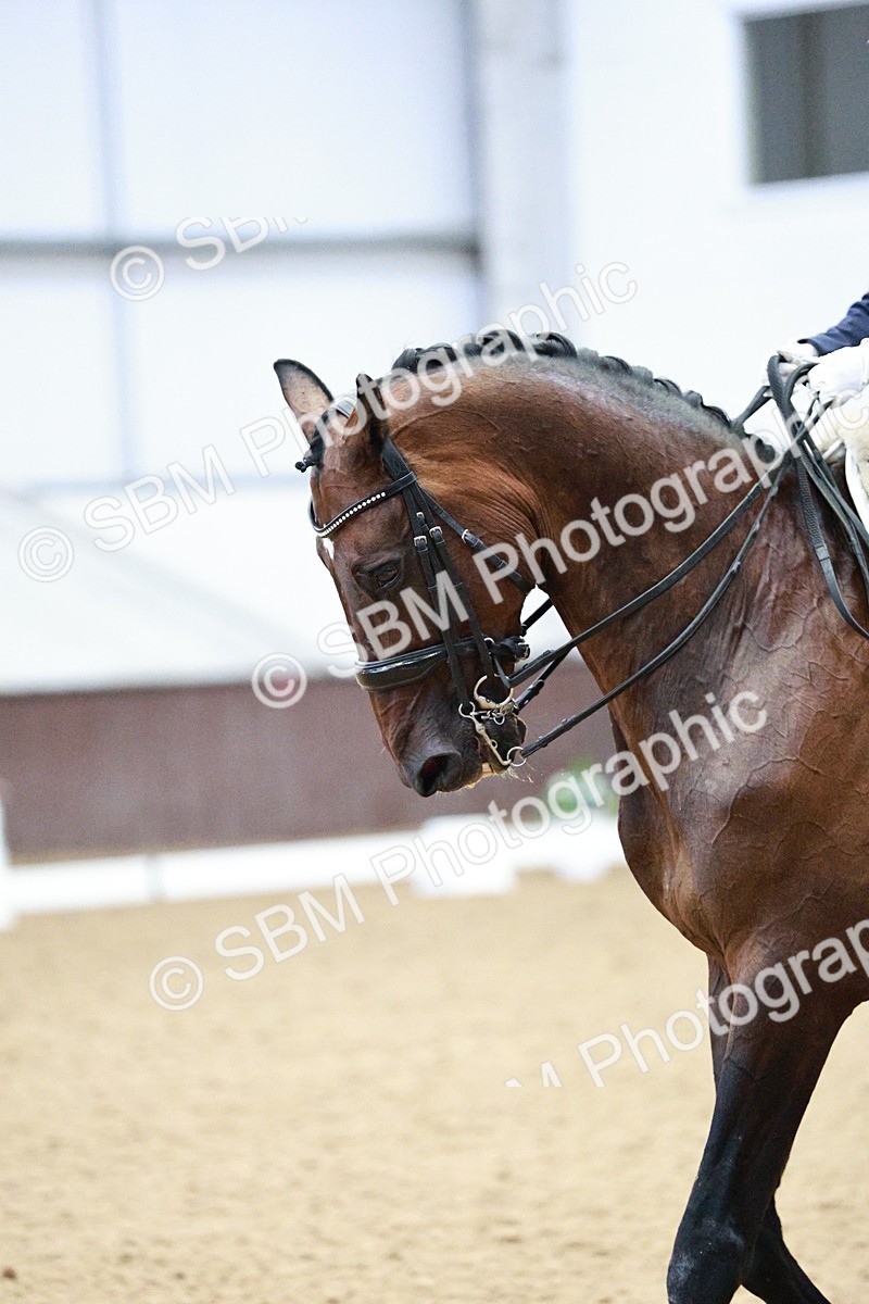 SBM_006606 - Class 16 - Advanced Medium 5 - 16.02-17.22