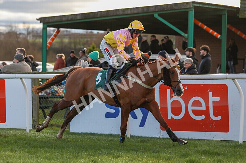 281224-Race 3-Pescatorius-1452 - Race 3