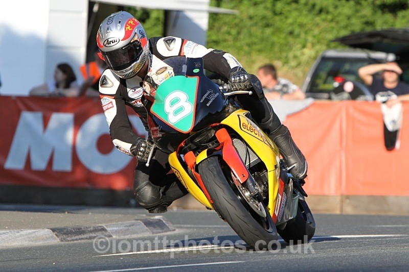  - Saturday Practice Newcomers/Supertwins