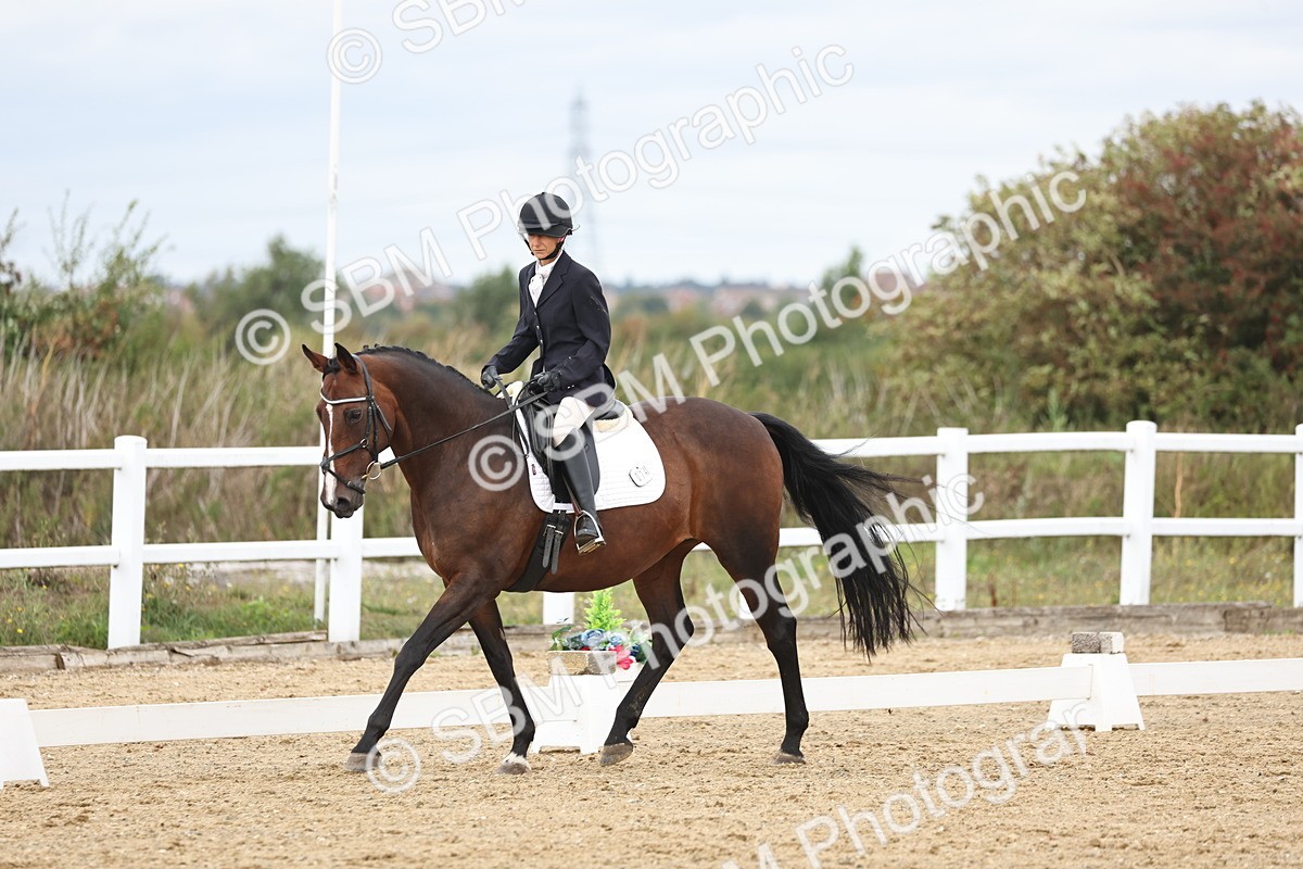 SBM_002671 - Class 7 - Novice 2 Warm Up
