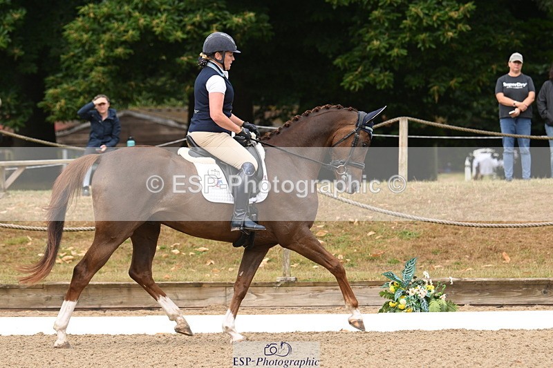 250719A-093952-03009 - 144-Verity.Perry-Vogue