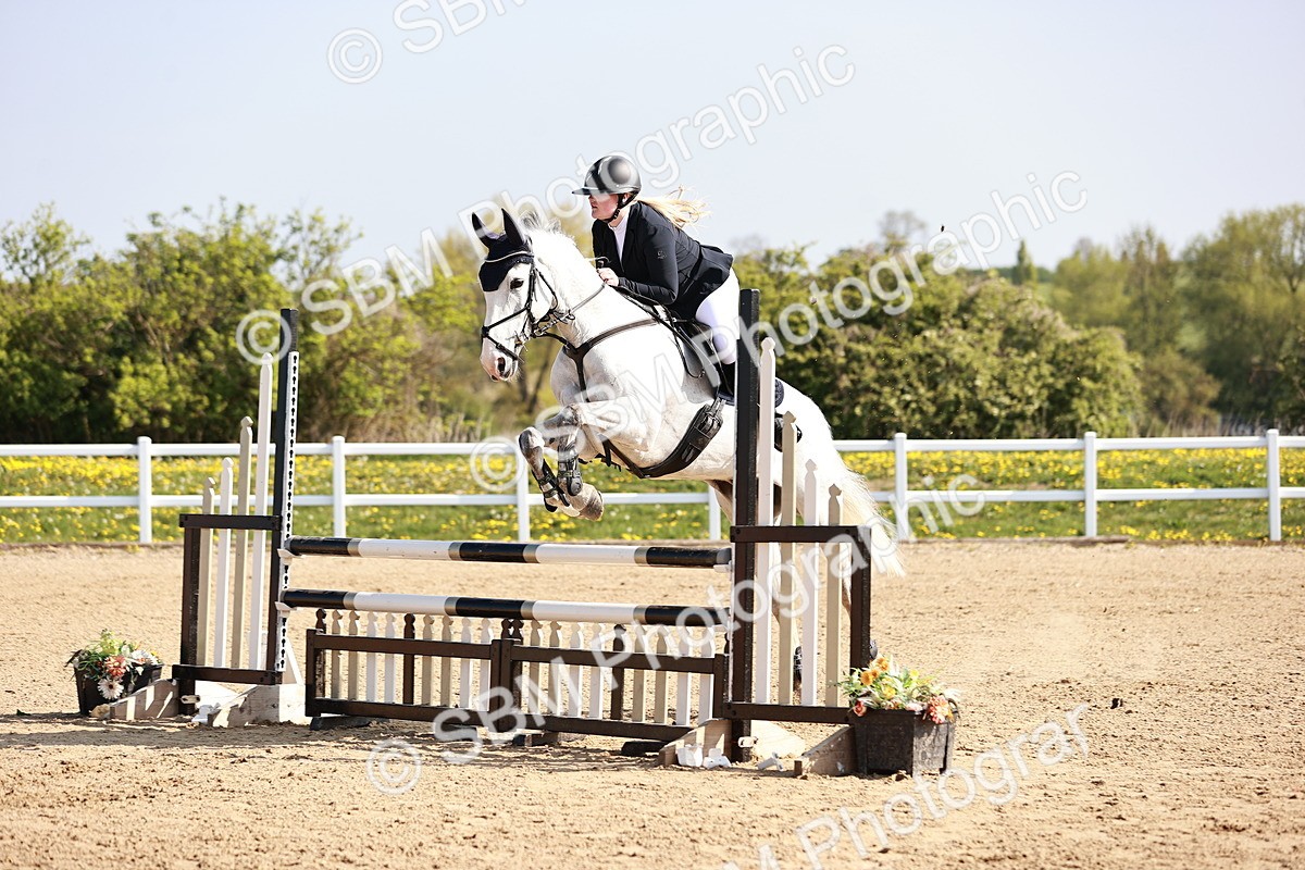 - Class 21 - Senior British Novice - 90cm