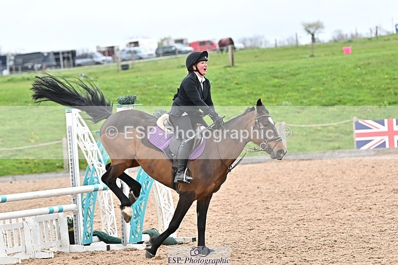 250414-112133-00464 - 90cm Round 1