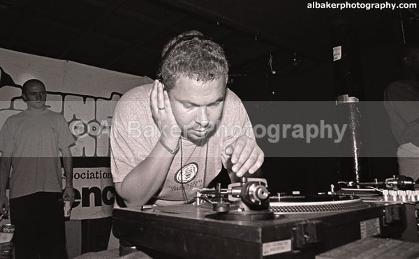 49 martin-brew - Friends & Family @ the-roadhouse 08.09.01