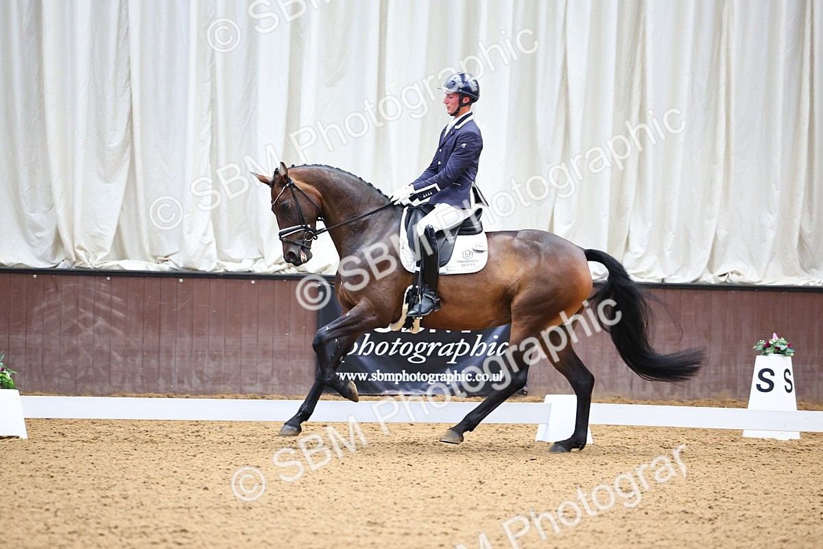 SBM_005335 - Class 5 - Novice 6 - 9.30-10.33